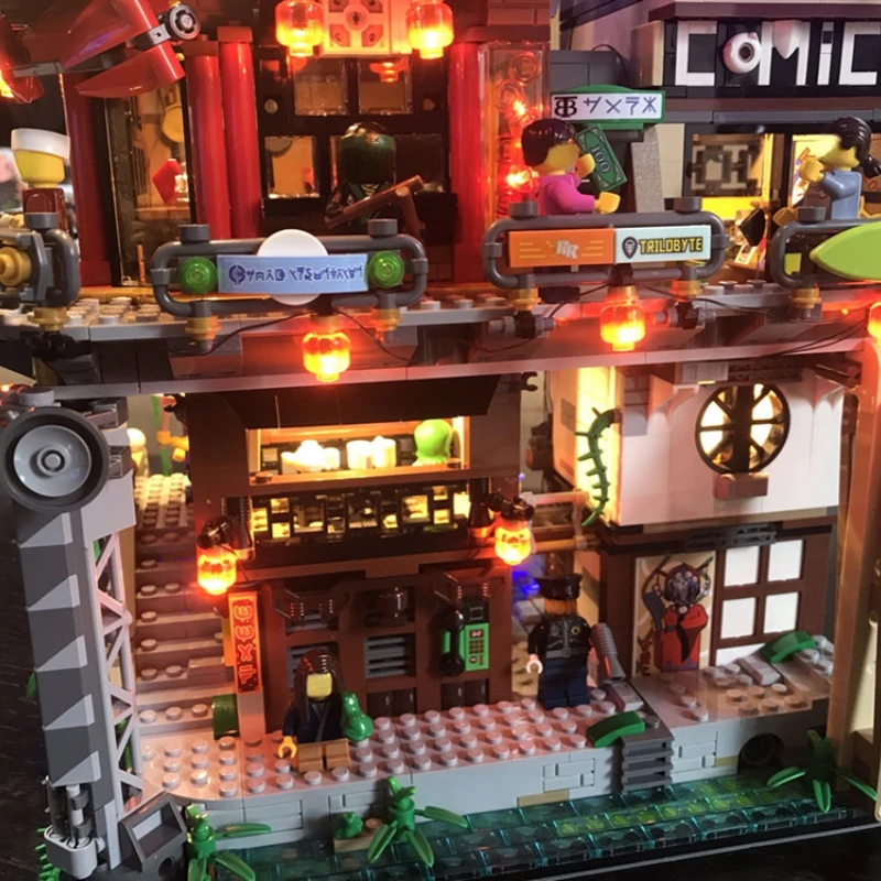 مصباح إضاءة بدون قطع بناء لـ L - مراجعة Lego Set City وسعره